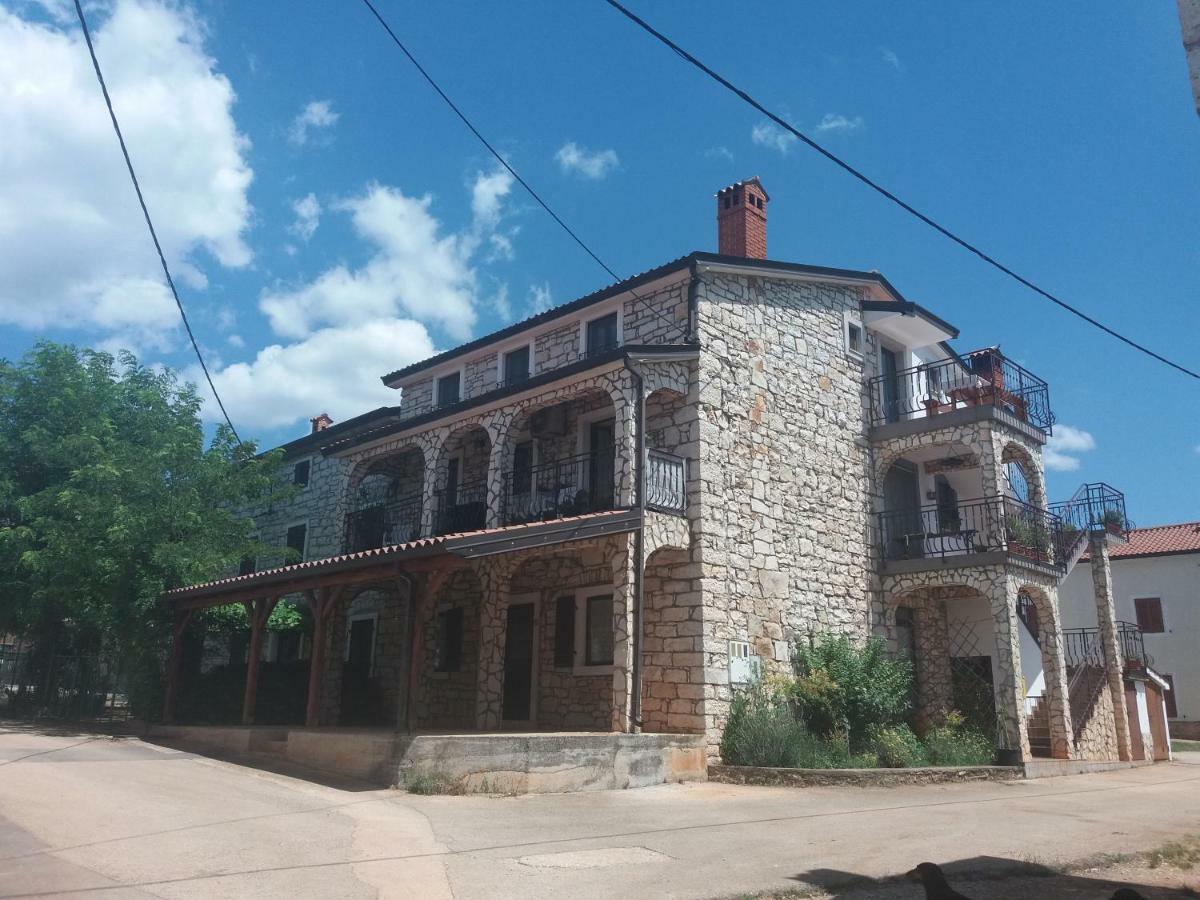 Bed and Breakfast Ranch Radin Brtonigla Exterior foto